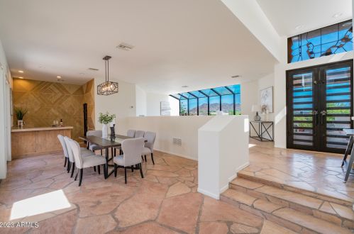 5761 Echo Canyon Cir, Phoenix AZ  85018-1270 exterior