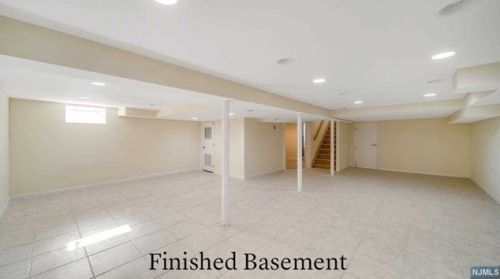 66 Merritt Ave, Cresskill NJ  07626-2420 exterior