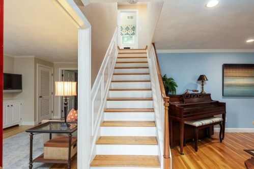 25 Heritage Ln, Milton, MA 02186-2108