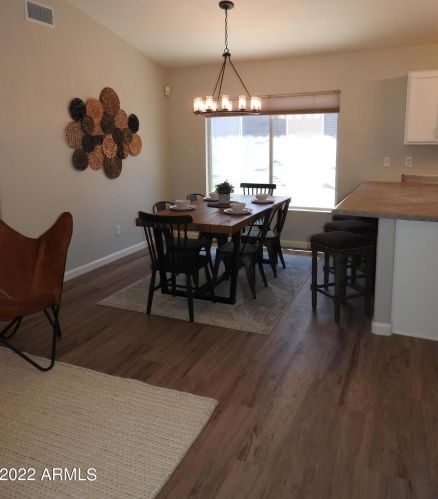 3041 Blackhawk Dr, Phoenix AZ 85050-4821 exterior