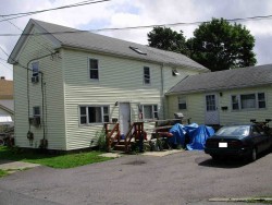 52 Chandler Pl, Newton, MA 02464-1402