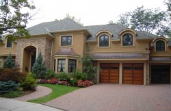 41 Old Farm Rd, Newton, MA 02459-3434