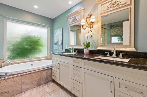 441 Country Vw Ln, Garland TX 75043-5612 exterior