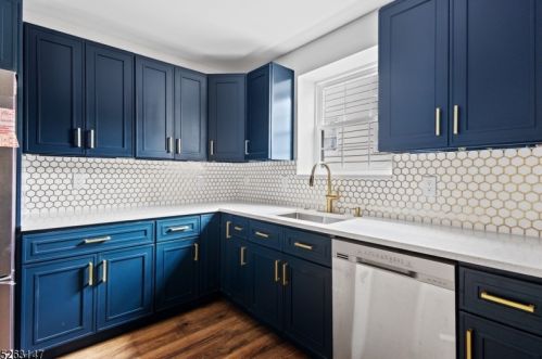 134 Un St, Carteret NJ 07008-3326 exterior