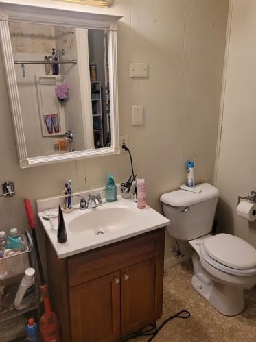 126 Endicott St, Worcester MA 01610-1944 exterior