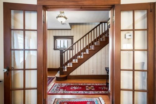 300 Granite Ave, Milton MA  02186-5022 exterior