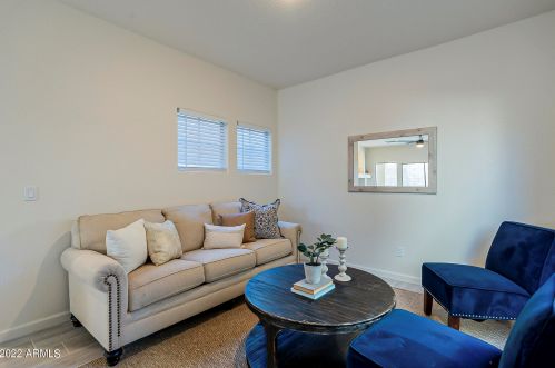 603 Beautiful Ln, Phoenix AZ 85042-7074 exterior