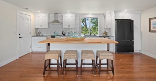 14 Hodgkins Rd, Rockport MA  01966-2004 exterior