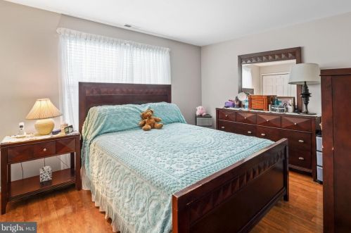 1110 Tristram Cir, West Deptford NJ 08051-2243 exterior