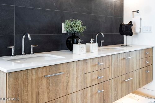 7965 Glenwild Dr, Park City UT 84098-5592 exterior