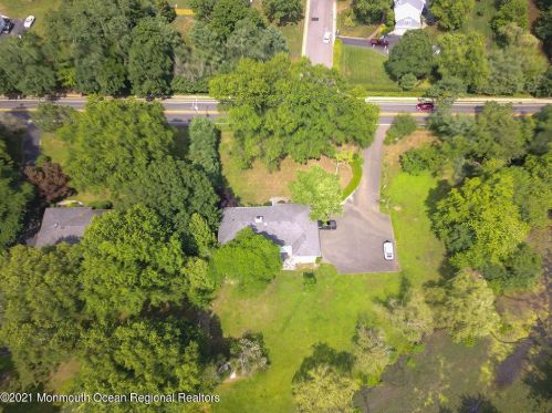 41 Seven Bridges Rd, Little Silver, NJ 07739-1634