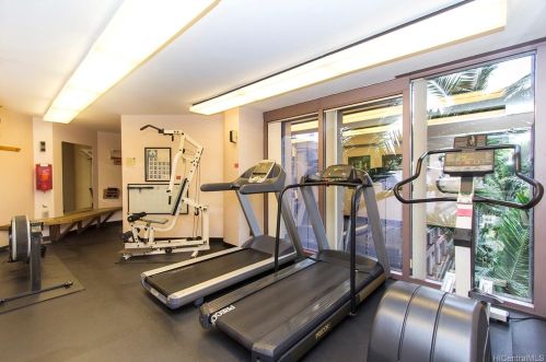 415 South St, Honolulu HI  96813-5052 exterior