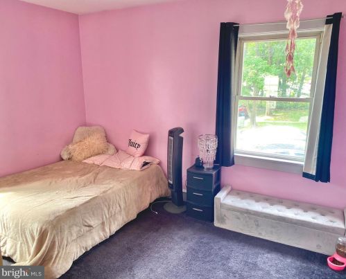 45 Elm Ave, West Deptford NJ 08051-1510 exterior