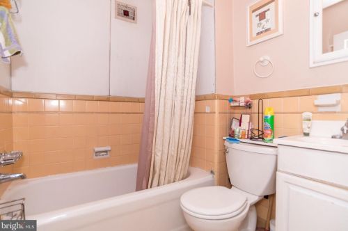 6123 Loretto Ave, Philadelphia PA 19149-3211 exterior