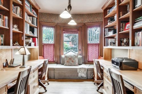 25 Hunnewell Ave, Newton MA 02458-2216 exterior