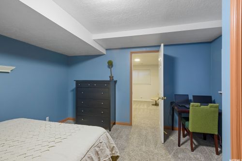 1494 Ridgemark Dr, Sandy UT 84092-3050 exterior