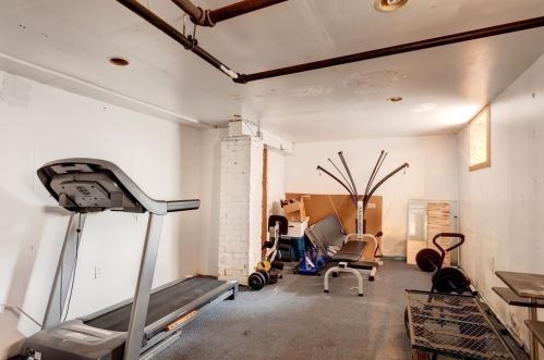 16 Harlow St, Worcester MA 01605-3321 exterior