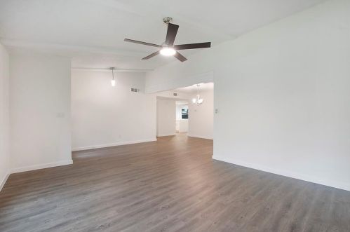 3104 Oak Grove Dr, Plano TX 75074-2946 exterior