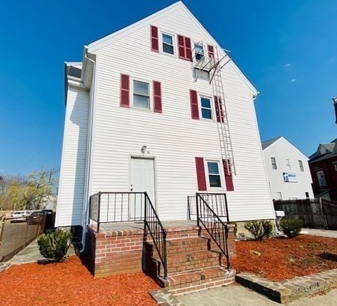 516 Weir St, Taunton MA 02780-4258 exterior