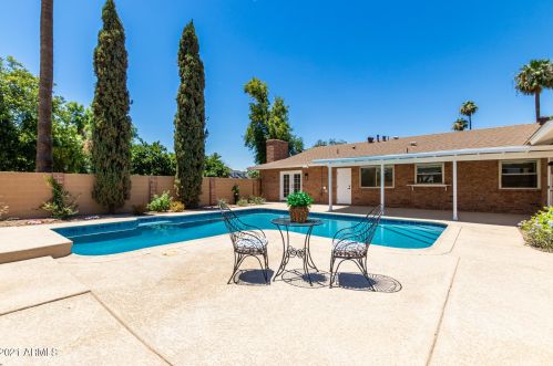 6501 2nd St, Phoenix AZ 85022-1005 exterior