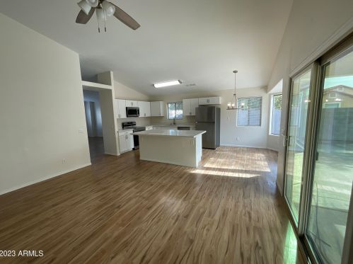 8401 Avalon Dr, Phoenix AZ  85037-3340 exterior