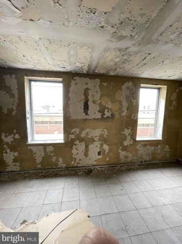 1923 20 St, Philadelphia PA 19145-2801 exterior