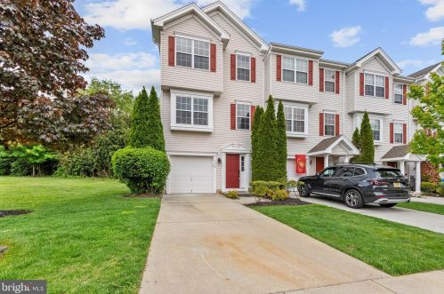 1039 Buckingham Dr, West Deptford, NJ 08086-3811