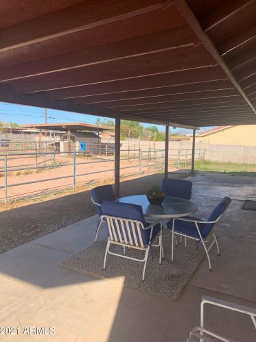 2620 Captain Dreyfus Ave, Phoenix AZ 85032-6706 exterior