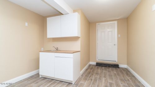 2136 Bethany Home Rd, Phoenix AZ 85015-1938 exterior