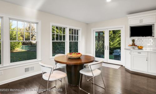 67 Rivers Edge Dr, Little Silver NJ  07739-1708 exterior