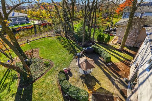 14 Meagan Ln, Lemont IL 60439-4496 exterior