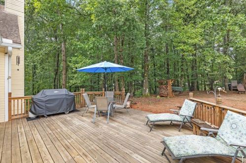 110 Pond Dr, Stockbridge GA 30281-5192 exterior