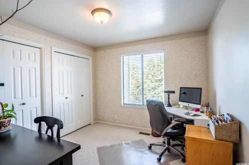 11551 Hidden Vly Blvd, Sandy UT 84092-5638 exterior