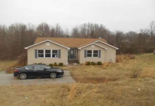 330 Stagecoach Rd, Madisonville KY  42431-8030 exterior