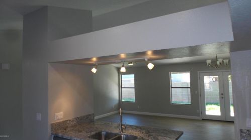 8805 Cambridge Ave, Phoenix AZ 85008-1215 exterior