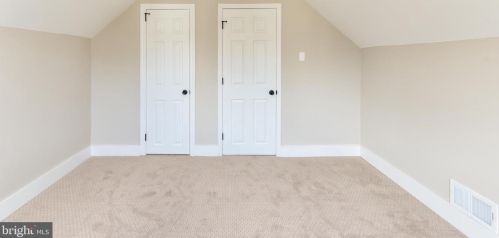 1102 Cumberland Ave, West Deptford NJ  08096-3041 exterior