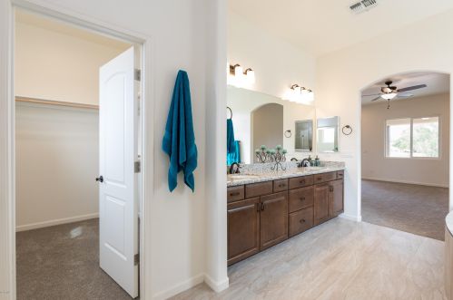 40532 3rd Ave, Phoenix AZ 85086-7203 exterior