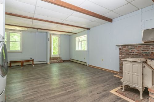 1 Gln Dr, Wantage NJ 07461-4801 exterior