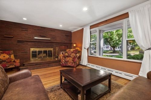 23 Colonial Rd, Hingham MA 02043-3639 exterior