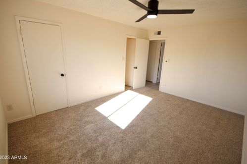 3024 64 Dr, Phoenix AZ 85033-4507 exterior