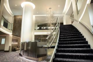 1700 Benjamin Franklin Pkwy, Philadelphia PA  19103-2715 exterior