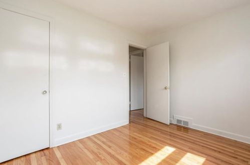 218 Western Cir, Montgomery MA 01085-3423 exterior