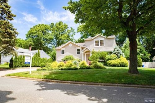 362 11th St, Cresskill NJ  07626-1312 exterior