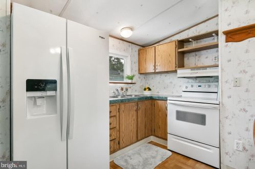 155 Whippoorwill Way, West Deptford NJ 08051-1383 exterior