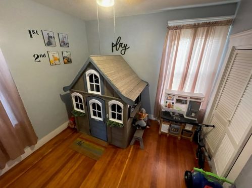 242 Maxfield St, New Bedford MA 02740-5229 exterior