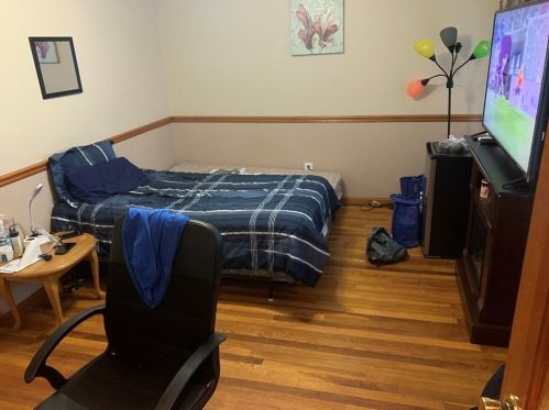 1122 Mammoth Rd, Dracut MA 01826 exterior