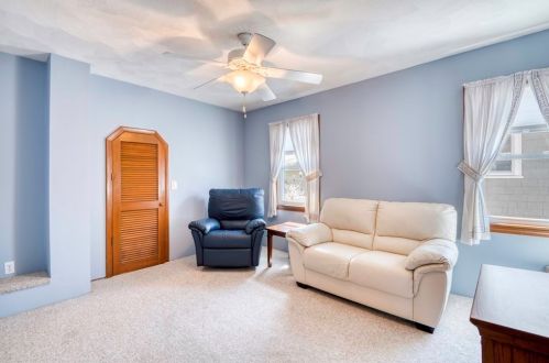 225 Bch St, Quincy MA 02170-2311 exterior