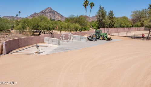 2020 Bethany Home Rd, Phoenix AZ 85014-2434 exterior