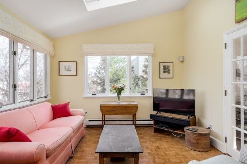 7 Monadnock Rd, Arlington MA 02476-8026 exterior