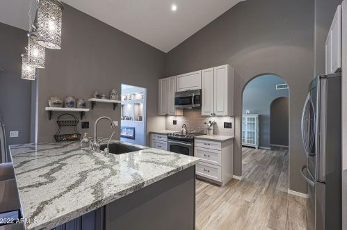 18824 41 St, Phoenix AZ 85032-6711 exterior